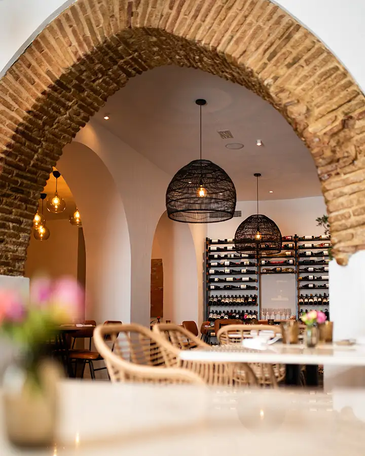 una tabla de quesos con ingredientes cuidadosamente seleccionados por el restaurante Atxa